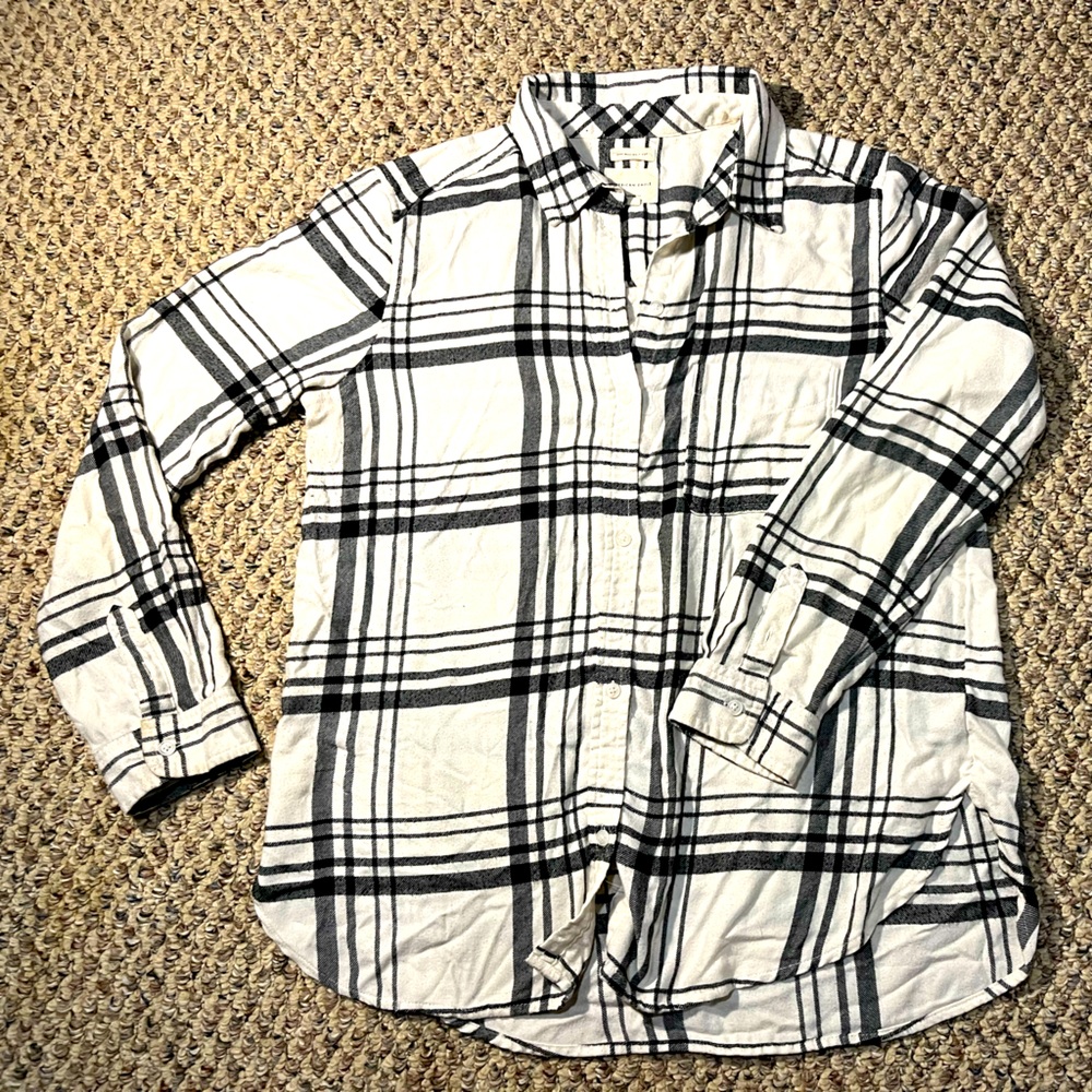 Black and White American Eagle Plaid Top